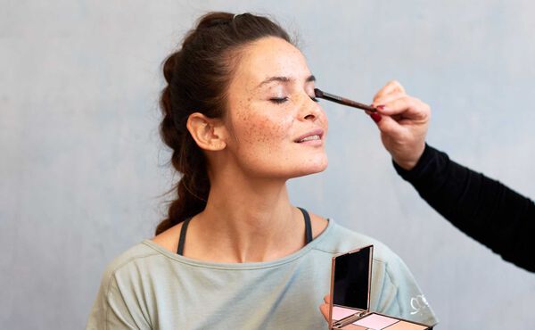 /Magazine/2018-06-18_Update-Your-Make-up-Ritual_-Make-it-Summer-Proof.jpg