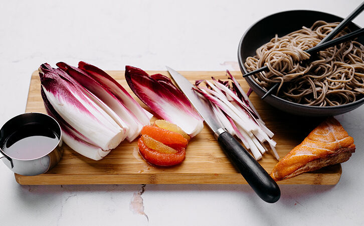 Lighten up with this citrusy Japanese salmon and noodle bowl